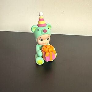 Sonny Angel Birthday Bear Present Hug